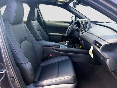 2026 Lexus UX - Photo 15