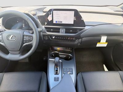 2026 Lexus UX - Photo 19