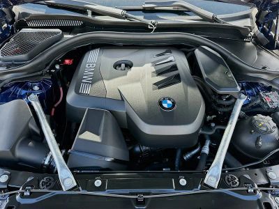 2025 BMW 5 Series — photo 28 view