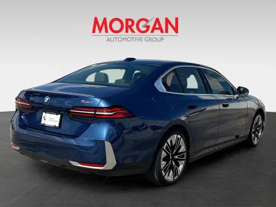 2025 BMW 5 Series — photo 7 view
