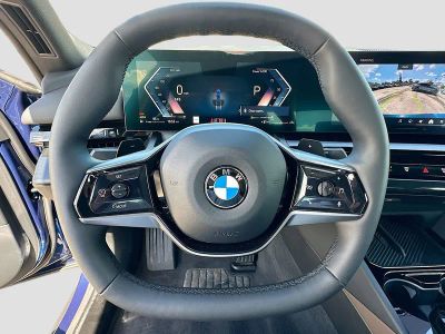 2025 BMW 5 Series — photo 9 view