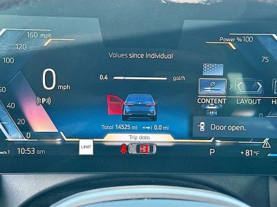 2025 BMW 5 Series — photo 10 view