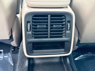 2022 Porsche Taycan — photo 19 view