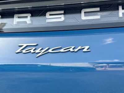 2022 Porsche Taycan — photo 11 view