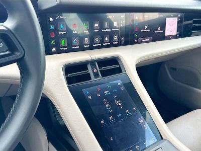 2022 Porsche Taycan — photo 27 view