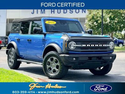2022 Ford Bronco Big Bend in Blue Metallic — front three-quarter view