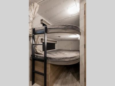 2023 Grand Design Imagine - Photo 9