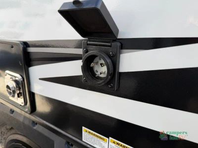 2023 Grand Design Momentum G-Class — photo 40 view