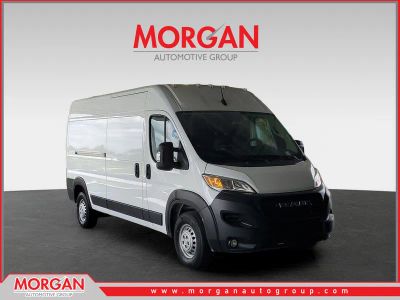 2025 Ram ProMaster Cargo Van Tradesman in Bright White Clearcoat — front three-quarter view