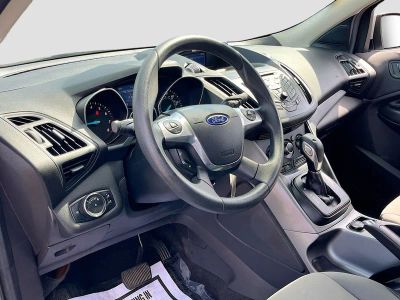 2015 Ford Escape — photo 9 view
