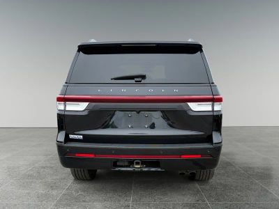 2024 Lincoln Navigator — detail view