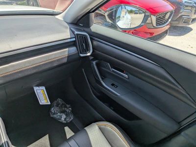 2026 Mazda CX-50 — photo 17 view