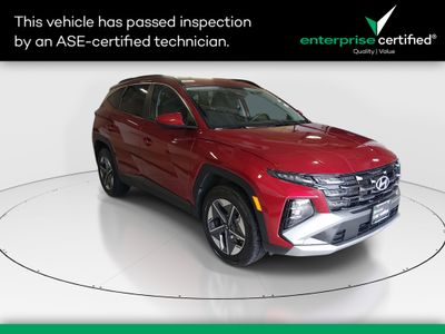 2025 Hyundai Tucson SEL AWD — front three-quarter view