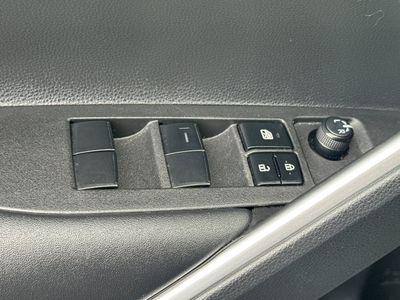 2023 Toyota Corolla Cross - Photo 13