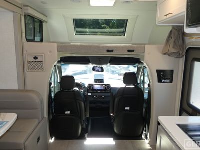 2026 Thor Motor Coach Quantum Sprinter - Photo 13