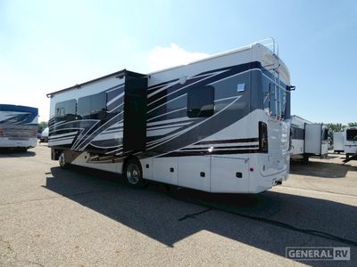 2026 Fleetwood Bounder - Photo 3