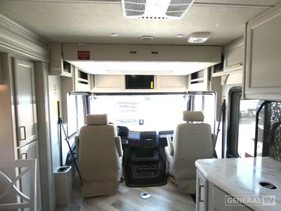 2026 Fleetwood Bounder - Photo 12