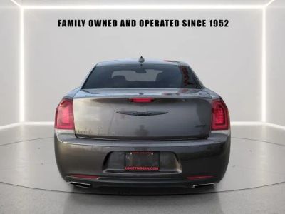 2023 Chrysler 300 — detail view