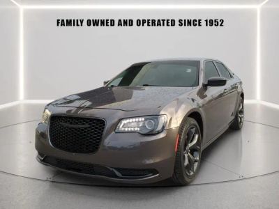 2023 Chrysler 300 — side profile view