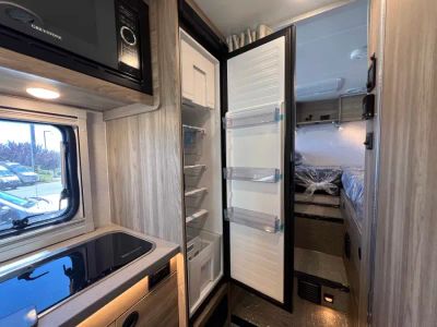 2027 Winnebago EKKO — photo 13 view