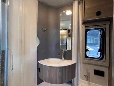2027 Winnebago EKKO — photo 15 view