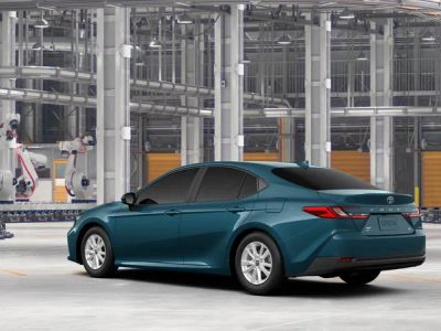 2026 Toyota Camry - Photo 8