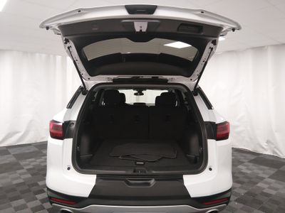 2025 Chevrolet Blazer - Photo 11