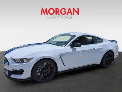 2017 Ford Mustang — photo 8 view