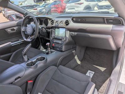 2017 Ford Mustang — photo 17 view