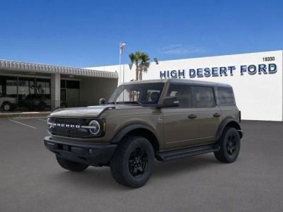 2025 Ford Bronco Outer Banks in Marsh Gray — front three-quarter view