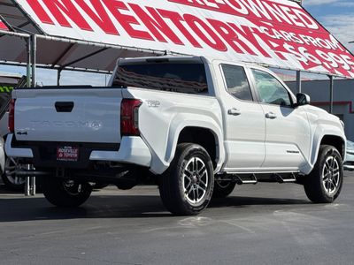 2026 Toyota Tacoma - Photo 2