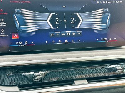 2026 BMW X5 — photo 13 view