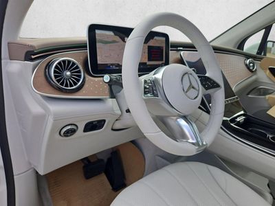 2026 Mercedes-Benz EQE 320+ - Photo 3