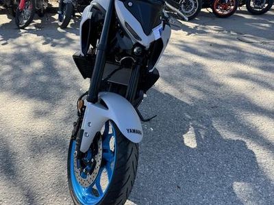 2025 Yamaha MT-03 - Photo 3