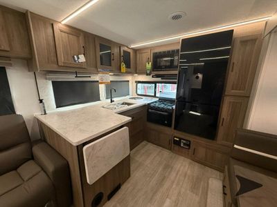 2026 Coachmen RV Freedom Express Ultra Lite - Photo 27