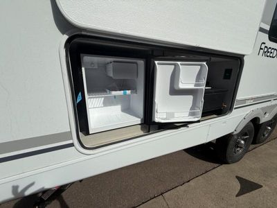 2026 Coachmen RV Freedom Express Ultra Lite - Photo 20