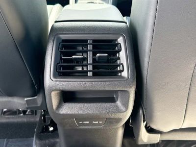 2026 Volkswagen Tiguan — photo 19 view