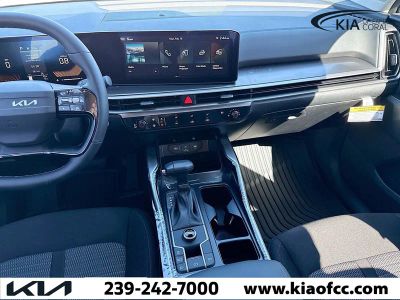 2026 Kia Sorento — photo 18 view