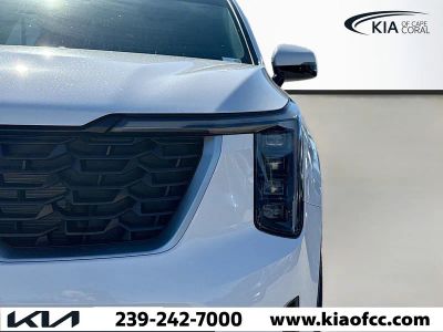 2026 Kia Sorento — photo 9 view