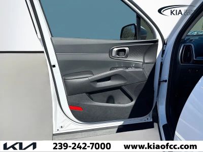 2026 Kia Sorento — photo 21 view