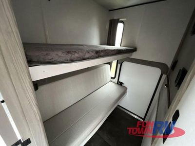 2025 Forest River RV Wildwood FSX - Photo 40