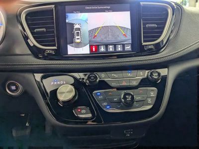 2026 Chrysler Pacifica — photo 20 view