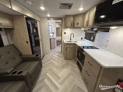 2025 Ember RV E-Series - Photo 5