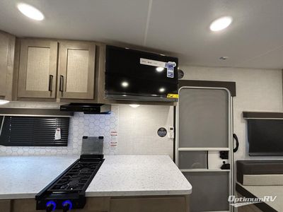 2025 Ember RV E-Series - Photo 11