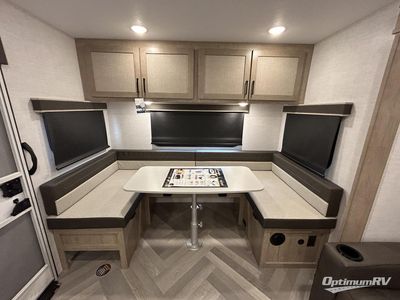 2025 Ember RV E-Series - Photo 12