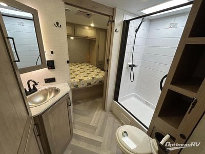 2025 Ember RV E-Series - Photo 9