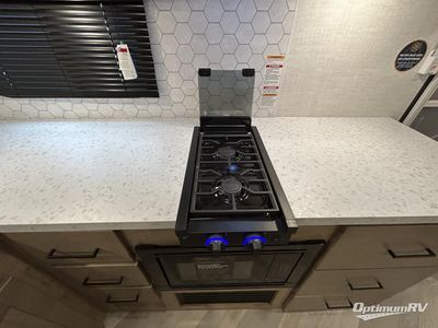 2025 Ember RV E-Series - Photo 7