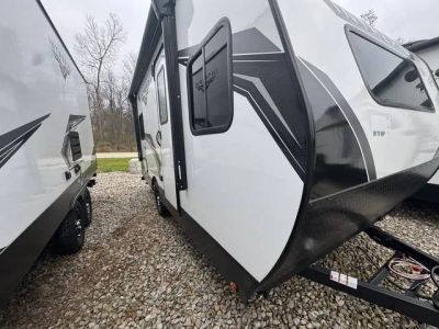 2025 Riverside RV 165i — front three-quarter view