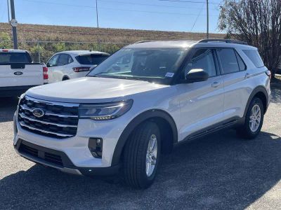 2026 Ford Explorer — photo 7 view