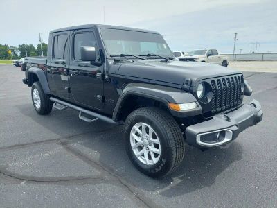 2023 Jeep Gladiator — rear three-quarter view
